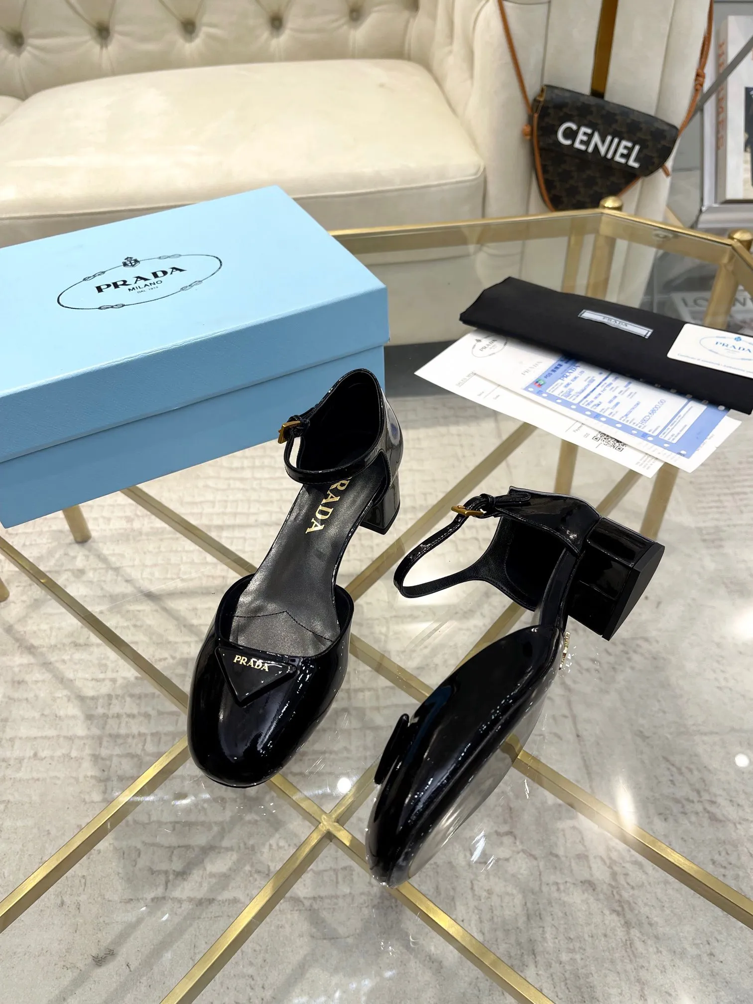 👟👟Ex-factory price 560👟👟 (imitation leather bottom-20) PRADA 👉Ready stock👈Remove the original plate and make a 1:1 replica‼ ️The highest version 👌2024Prada early spring catwalk celebrity hot style 😘The latest spring style thick heel series (genuine leather sole) (simulated leather sole) goddess must-have super beautiful on the feet 👉The upper is made of imported cow patent leather, soft and textured, lining + foot pads, imported sheepskin lining, breathable and comfortable, reverse molded brand buckle, heel height 4.5M, size 35M-39M (34 40 4142 Custom-made (no returns or exchanges)